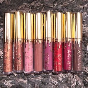 Kylie Jenner Matte Lipstick Kit BUNDLE
